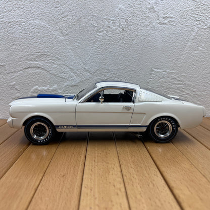 1/18 Scale Shelby Mustang GT350R Diecast Model Car