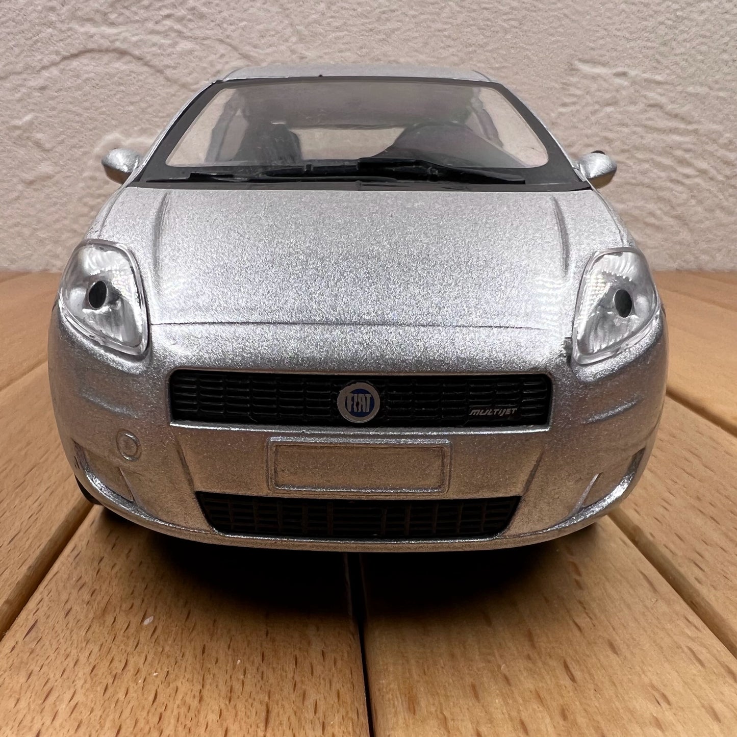 1/24 Scale 2008 Fiat Grande Punto Diecast Model Car