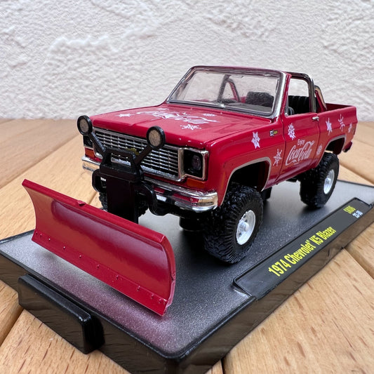 1/64 Scale 1974 Chevrolet K5 Blazer Convertible Snow Plow Truck Diecast Model