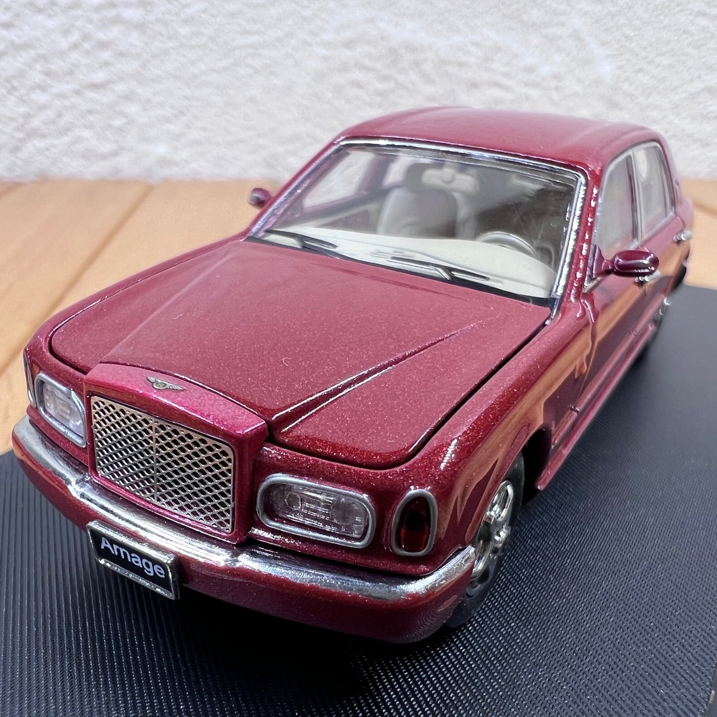 1/64 Scale 1988 Bentley Arnage Diecast Model Car