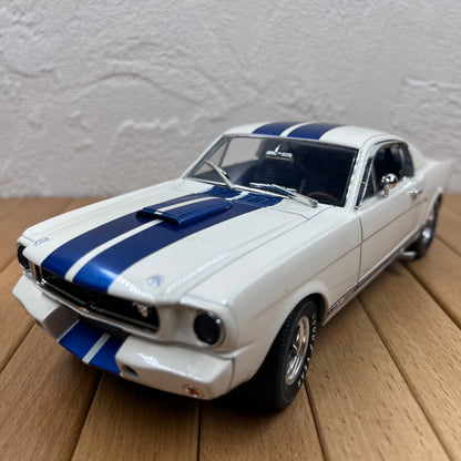 1/18 Scale Shelby Mustang GT350R Diecast Model Car