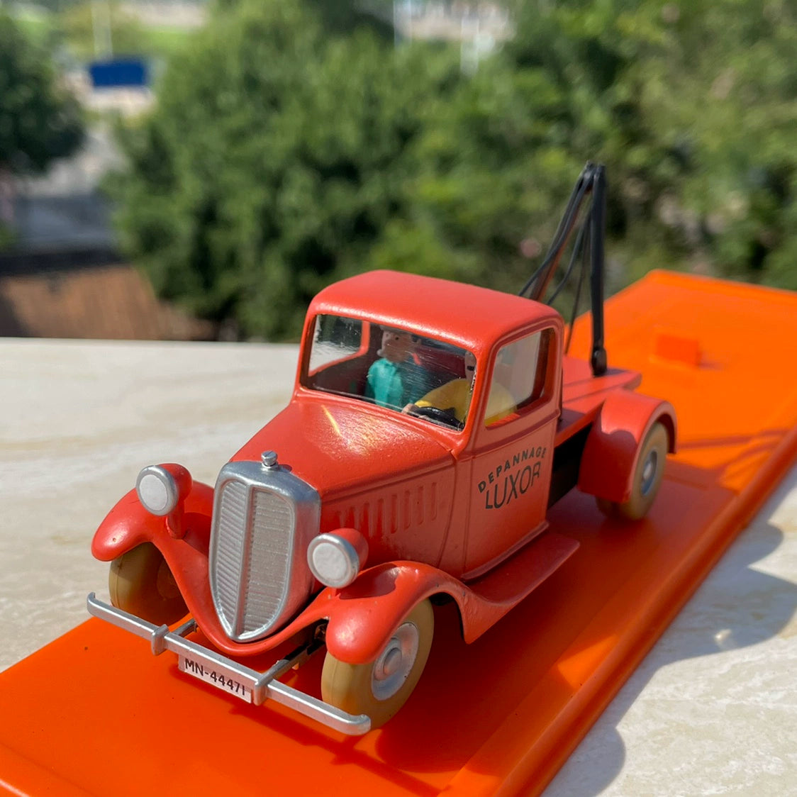 1/43 Scale Tintin Tow Truck Diecast Model