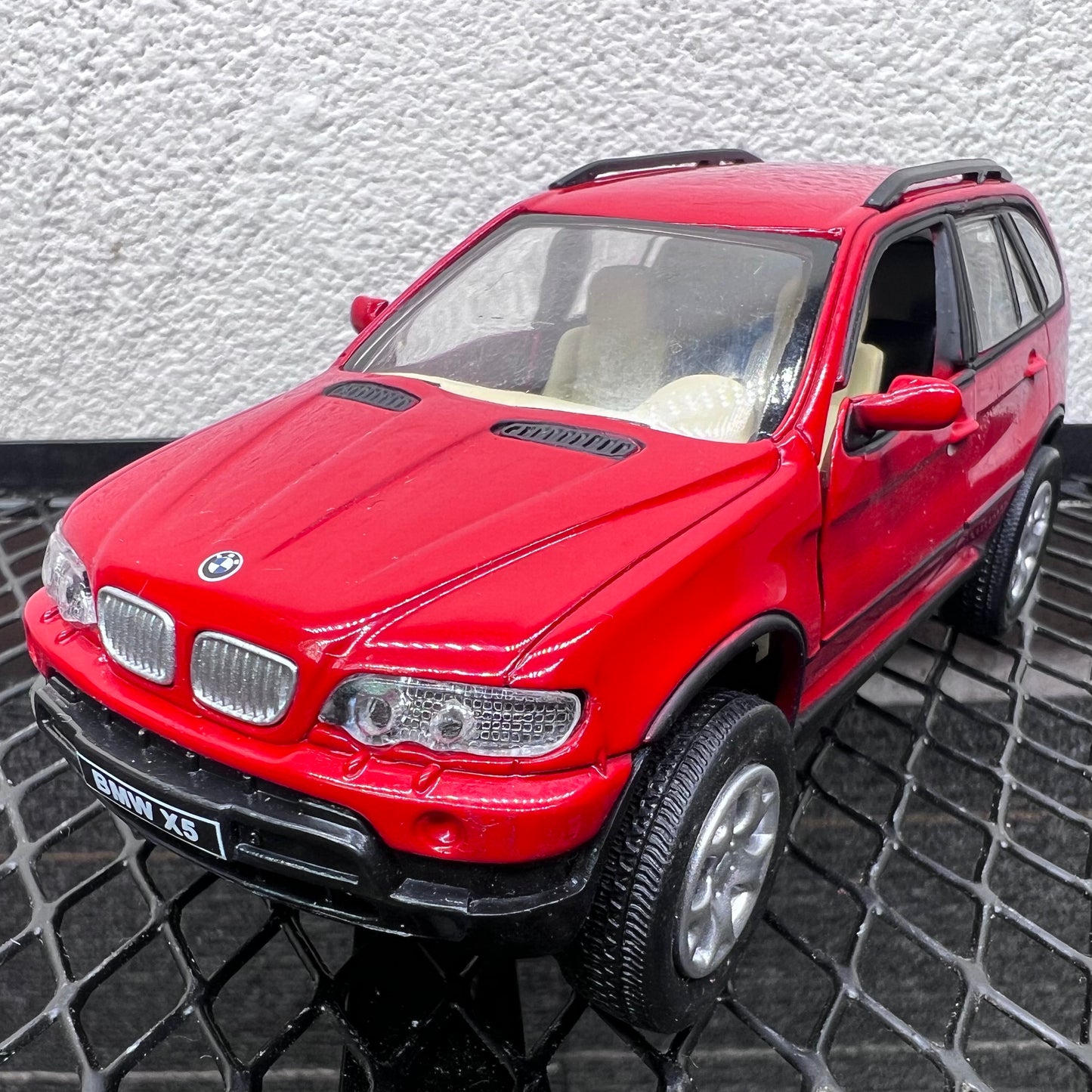 1/32 Scale BMW X5 SUV Diecast Model Car