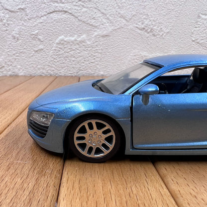 1/32 Scale Audi R8 Sports Car Diecast Model