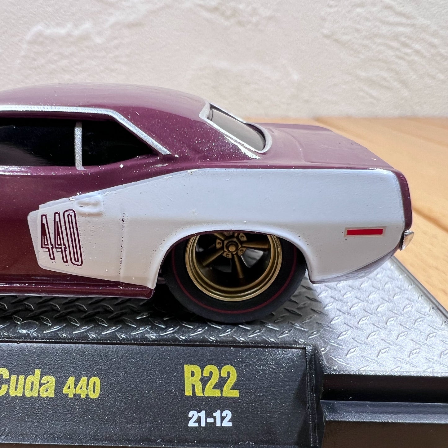 1/64 Scale 1971 Plymouth Cuda 440 Diecast Model Car