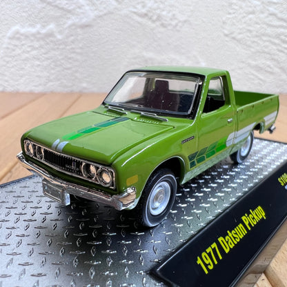 1/64 Scale 1977 Datsun Pickup Truck Diecast Model Car