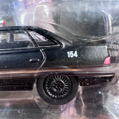 1/64 Scale 1986 Ford Taurus LX Diecast Model Car