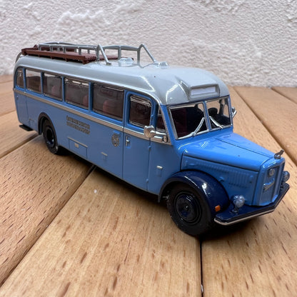 1/87 Scale Vintage Austria Bus Diecast Model