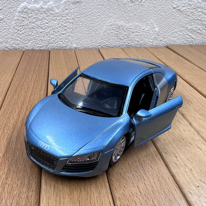 1/32 Scale Audi R8 Sports Car Diecast Model