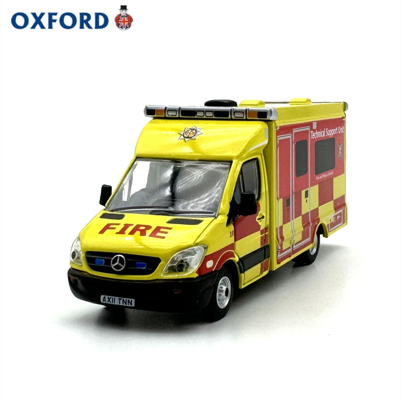 1/76 Scale Bedfordshire Fire & Rescue Service Mercedes Support Diecast Model