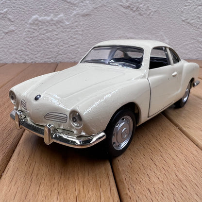 1/43 Scale 1968 Volkswagen Karmann Ghia Diecast Model Car