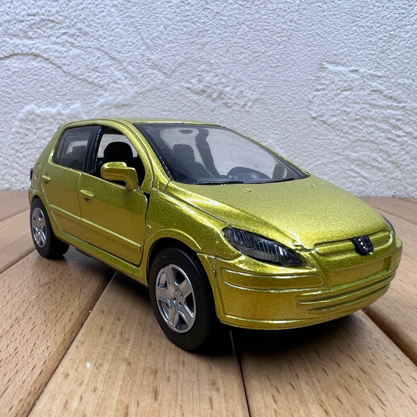 1/32 Scale Peugeot 307 Diecast Model Car