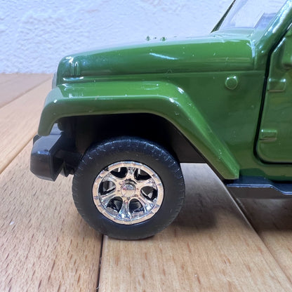 1/32 Scale Jeep Wrangler SUV Diecast Model Car