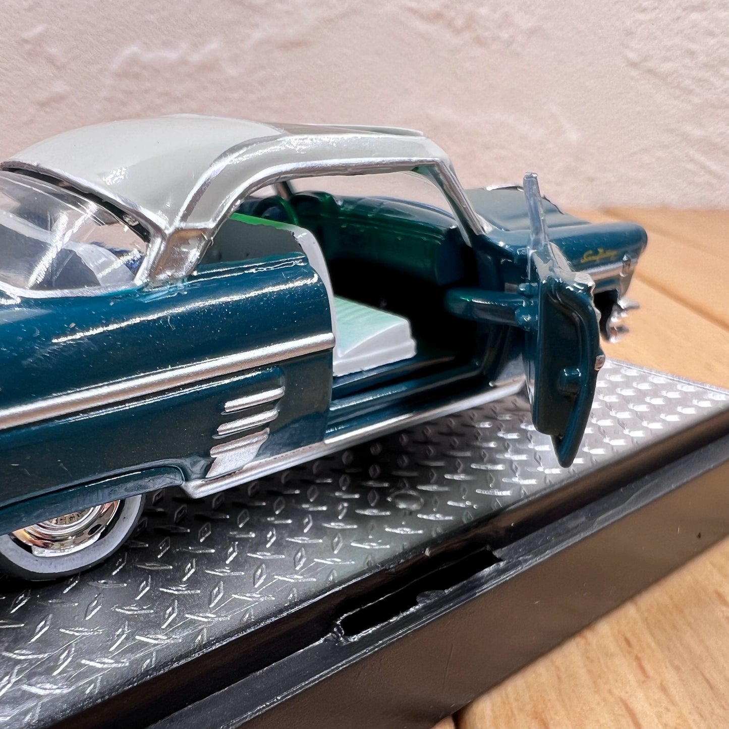 1/64 Scale 1954 Mercury Monterey Sun Valley Diecast Model Car