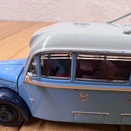 1/87 Scale Vintage Austria Bus Diecast Model