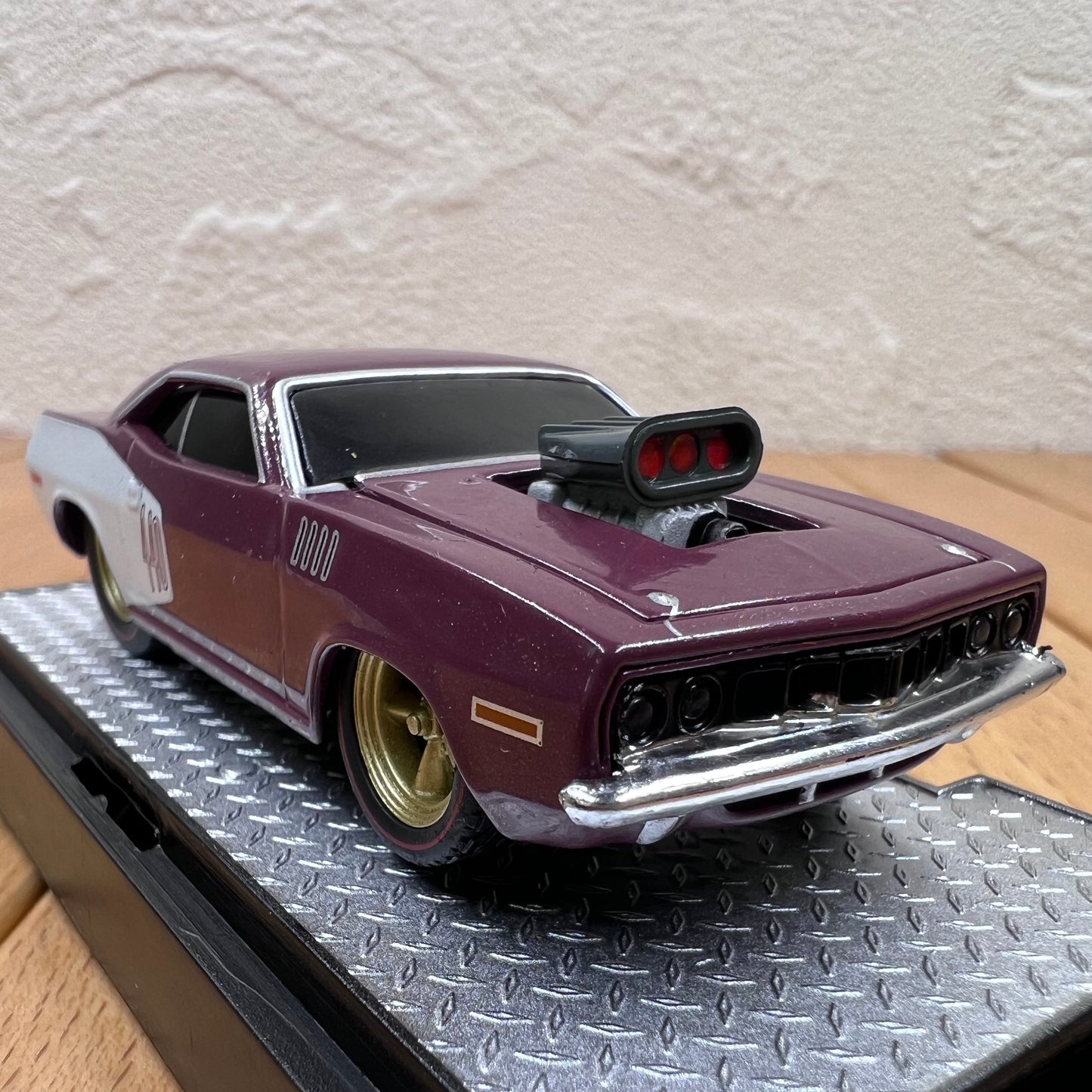 1/64 Scale 1971 Plymouth Cuda 440 Diecast Model Car