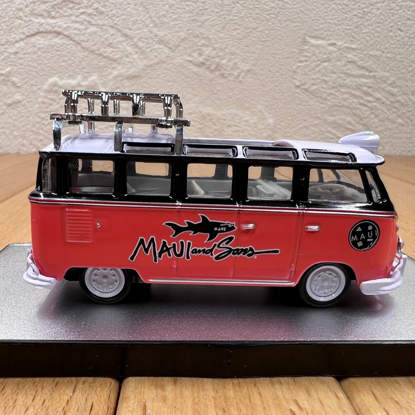 1/64 Scale 1959 Volkswagen Type 2 T1 Deluxe Microbus Diecast Model