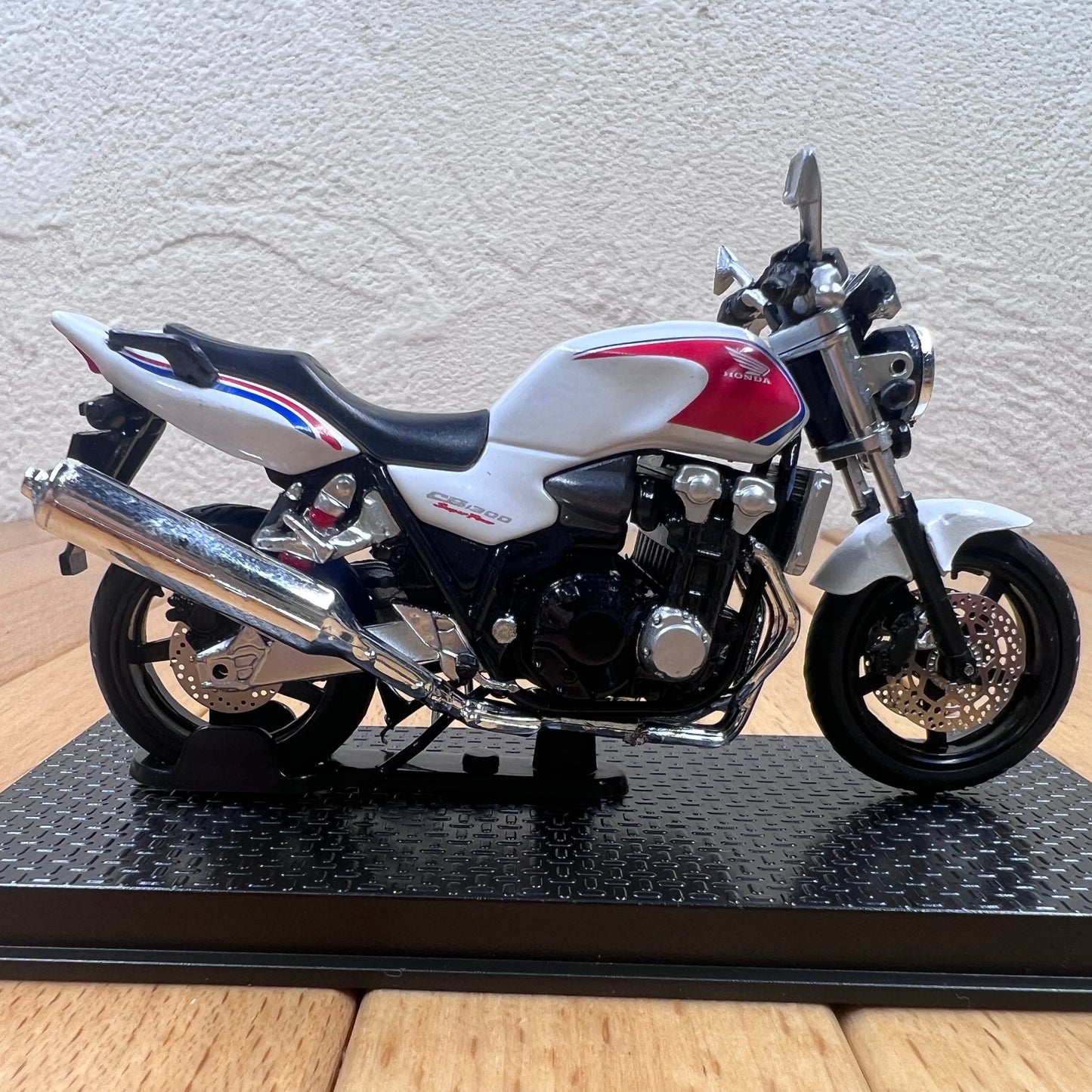 1/24 Scale Honda CB1300 Super Four Diecast Model Motorcycle