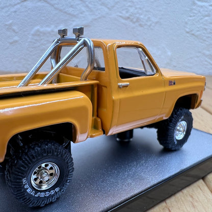 1/64 Scale 1976 GMC High Sierra 15 Pickup Truck Diecast Model