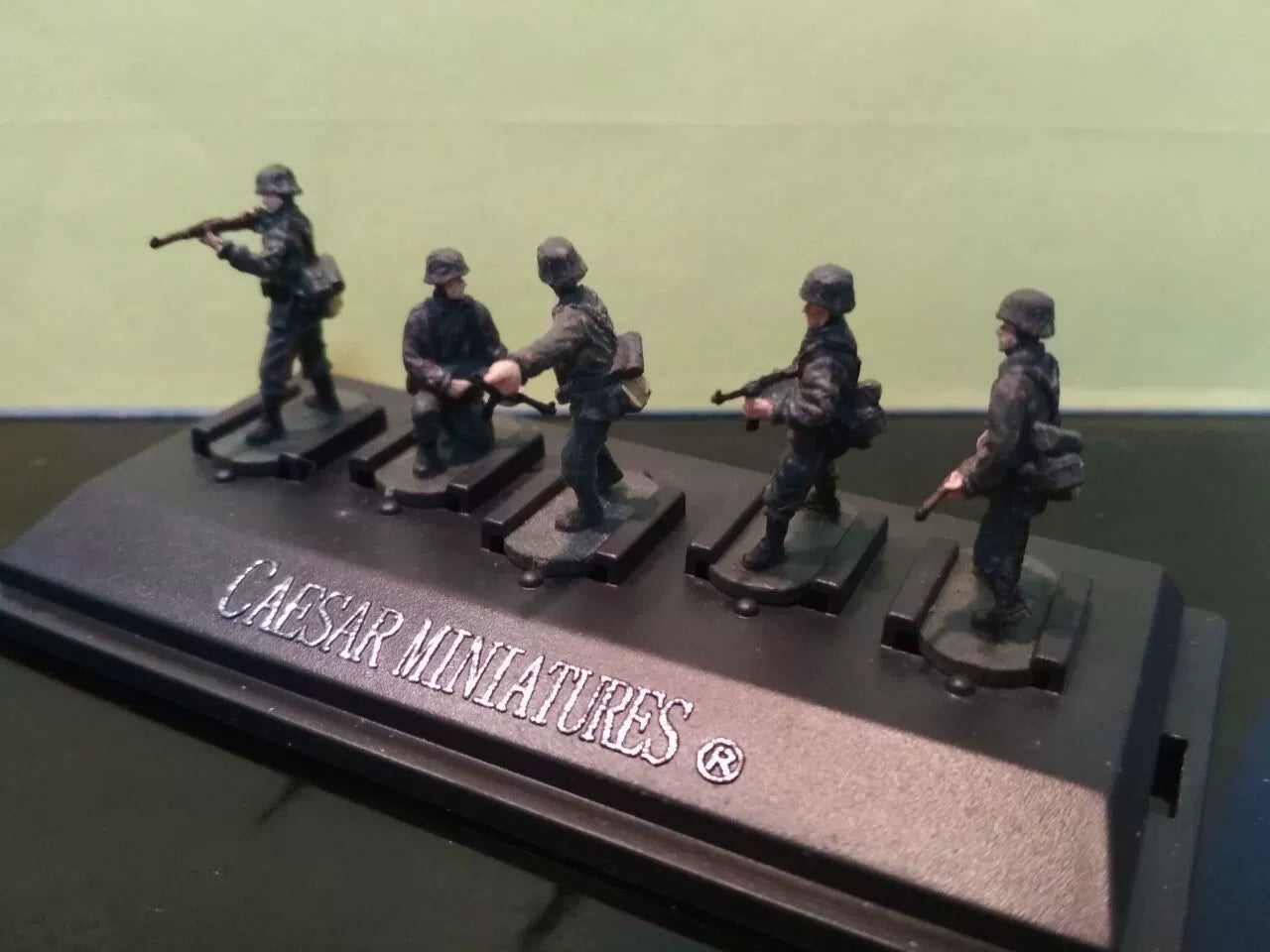 1/72 Scale WWII German Panzergrenadiers Set 5pcs Painted Figures Caesar ...