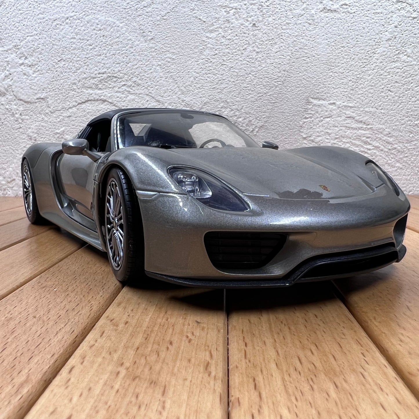 1/18 Scale Porsche 918 Spyder Diecast Model Car