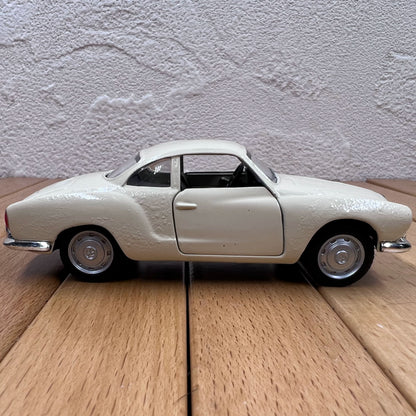 1/43 Scale 1968 Volkswagen Karmann Ghia Diecast Model Car