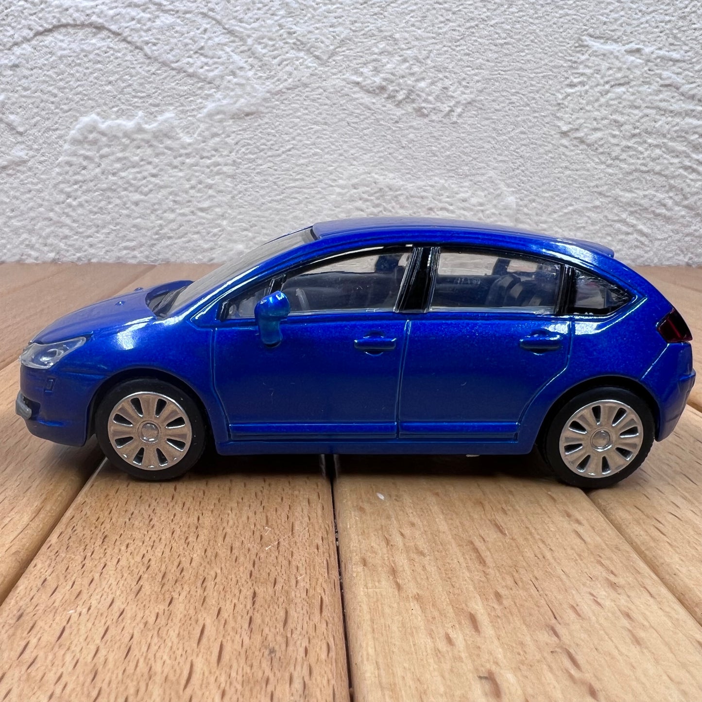 1/43 Scale 2004 Citroën C4 Diecast Model Car