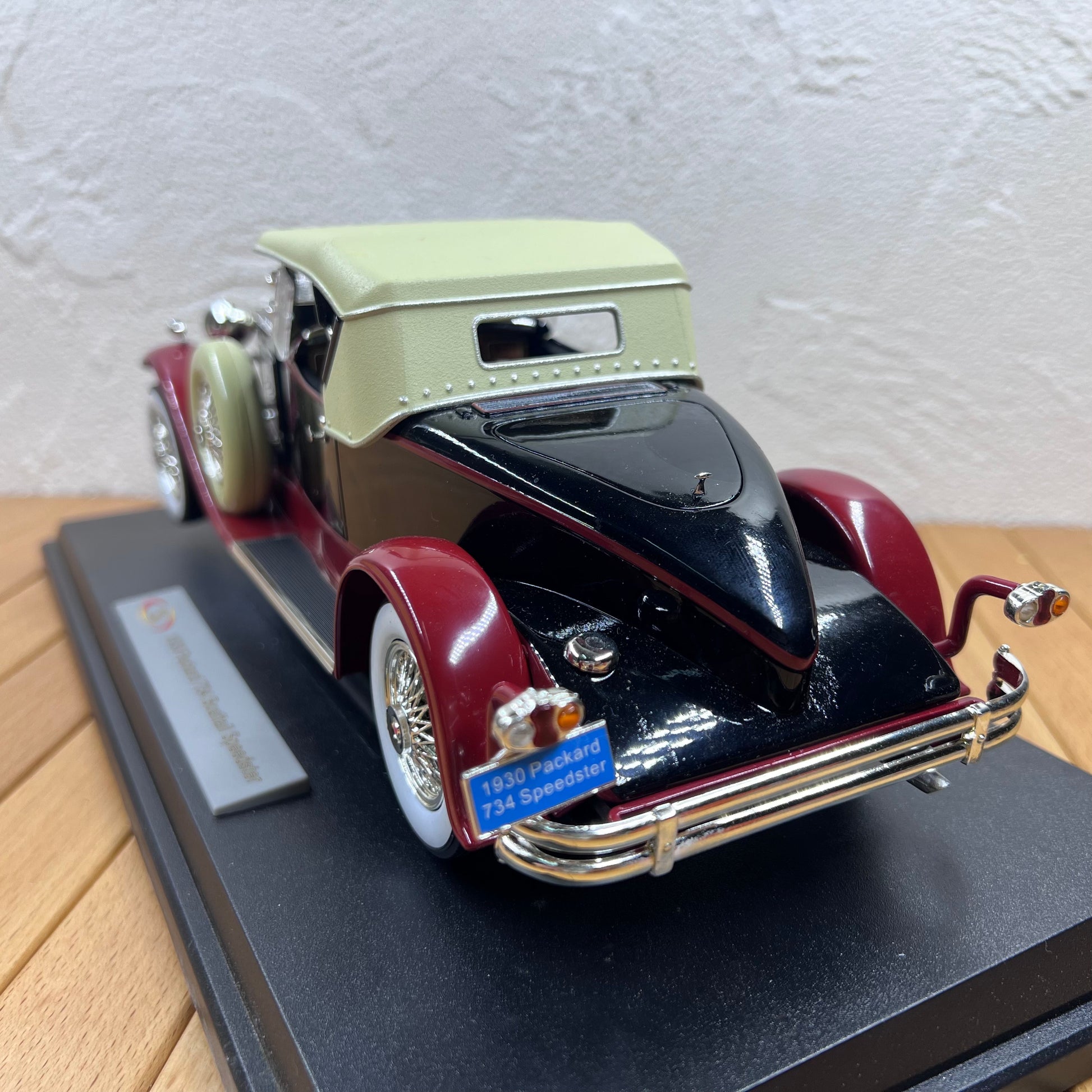 1/18 Scale 1930 Packard 734 Speedster Diecast Model Car