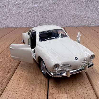 1/43 Scale 1968 Volkswagen Karmann Ghia Diecast Model Car