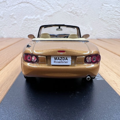 1/43 Scale 2001 Mazda MX-5 Roadster Diecast Model Car