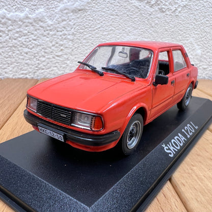 1/43 Scale Škoda 120L Diecast Model Car