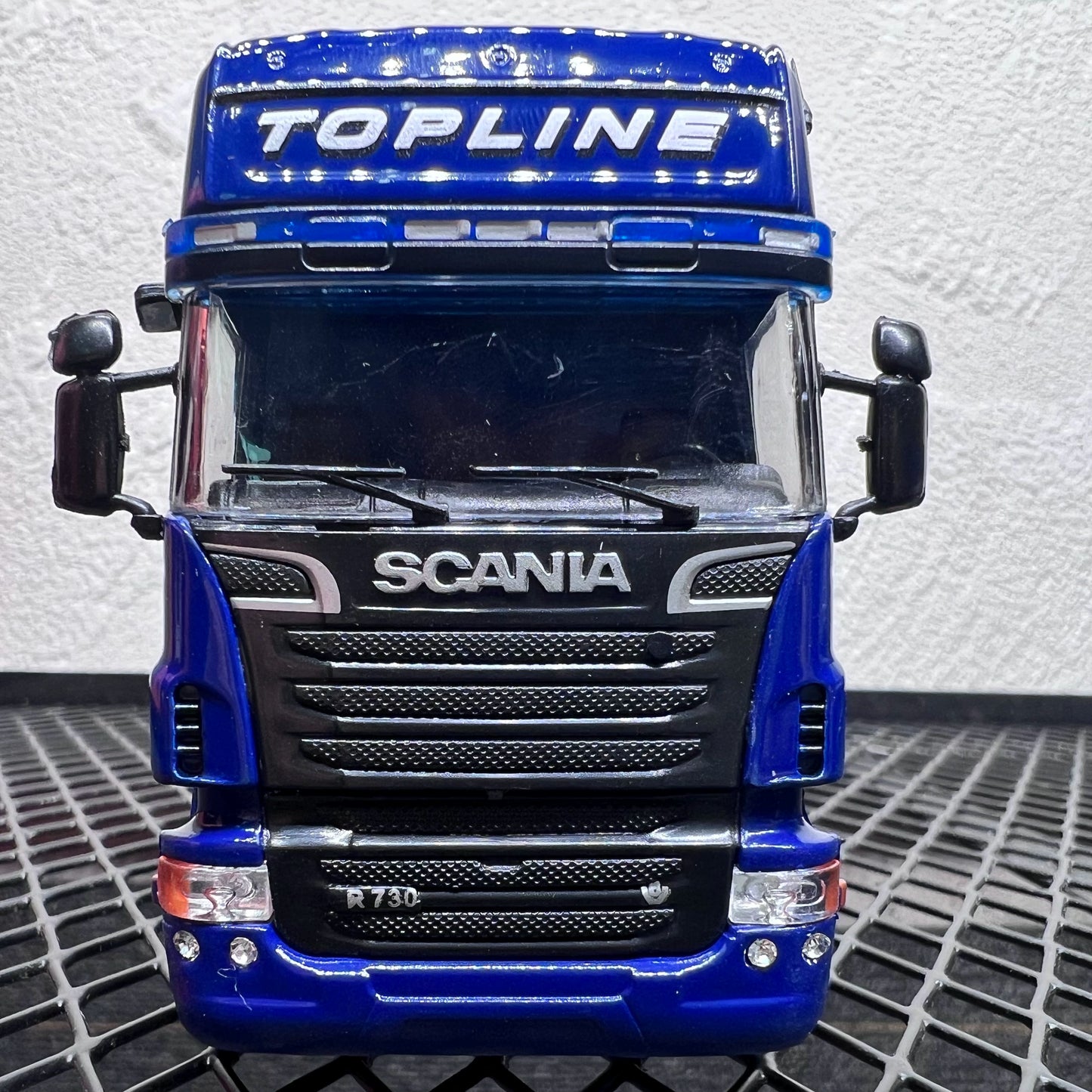 1/50 Scale Scania R 730 Prime Mover Diecast Model Truck