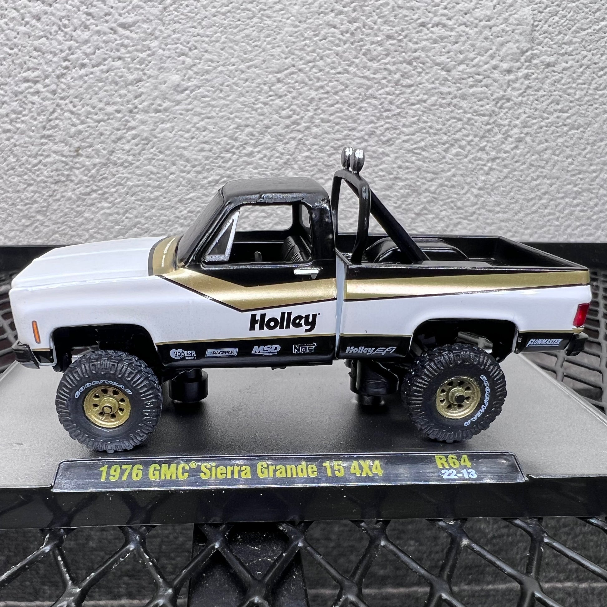 1/64 Scale 1976 GMC Sierra Diecast Model Truck