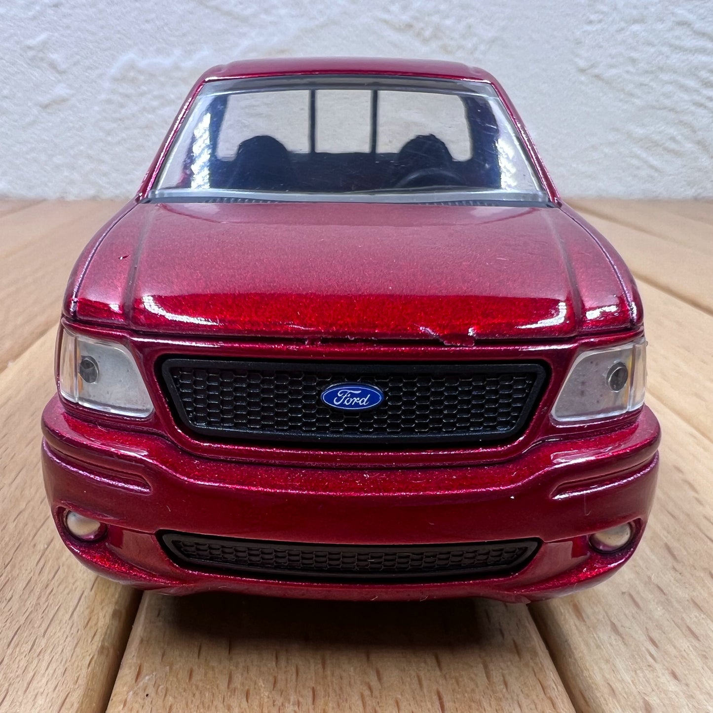 1/32 Scale 1999 Ford F-150 SVT Lightning Pickup Truck Diecast Model Car