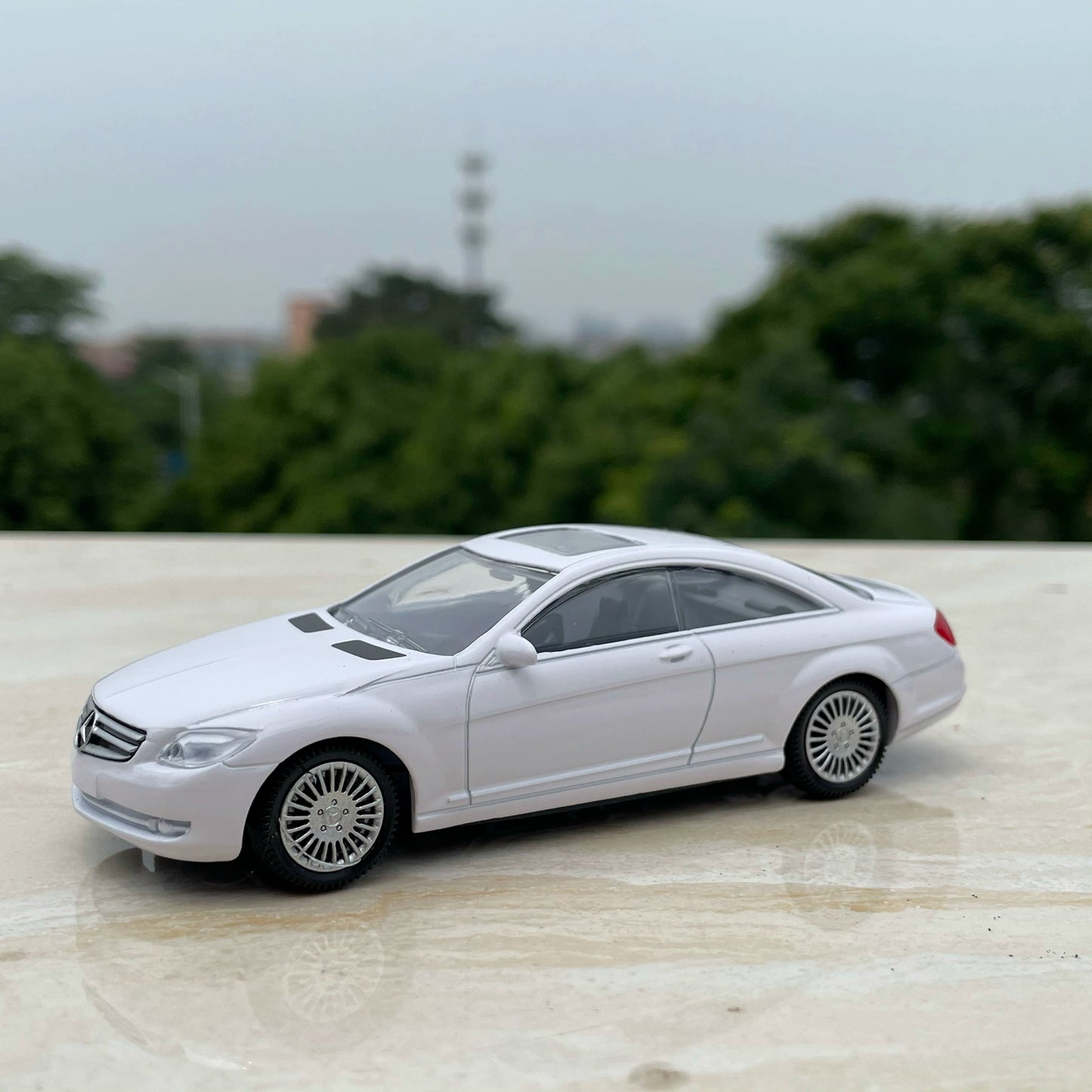 1/43 Scale Mercedes-Benz CL-Class Diecast Model Car