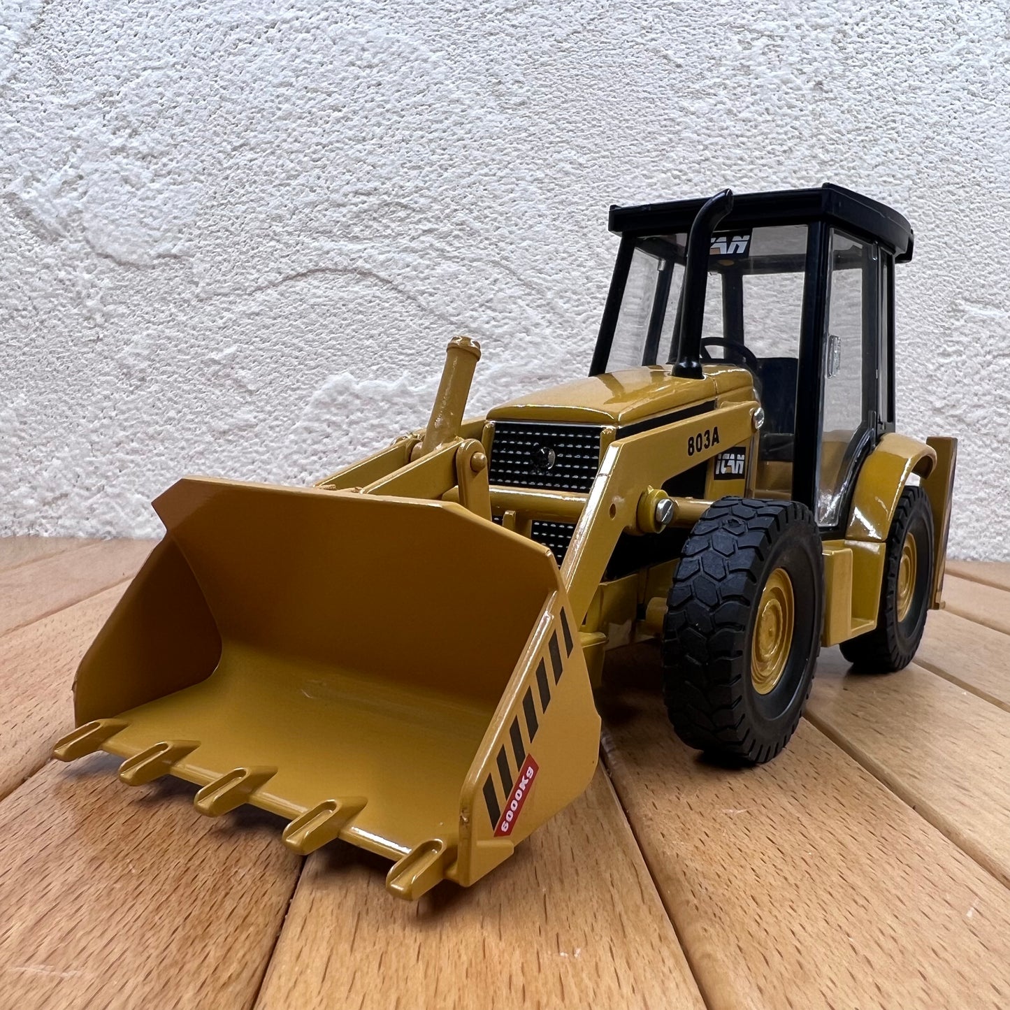 1/48 Scale Bulldozer Diecast Model Tractor