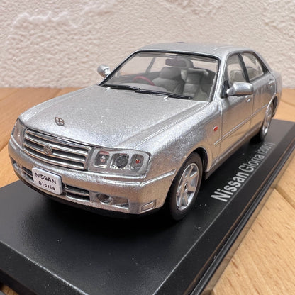 1/43 Scale 2001 Nissan Gloria Diecast Model Car