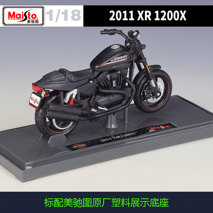 1/18 Scale 2011 Harley-Davidson XR1200X Diecast Model Motorcycle