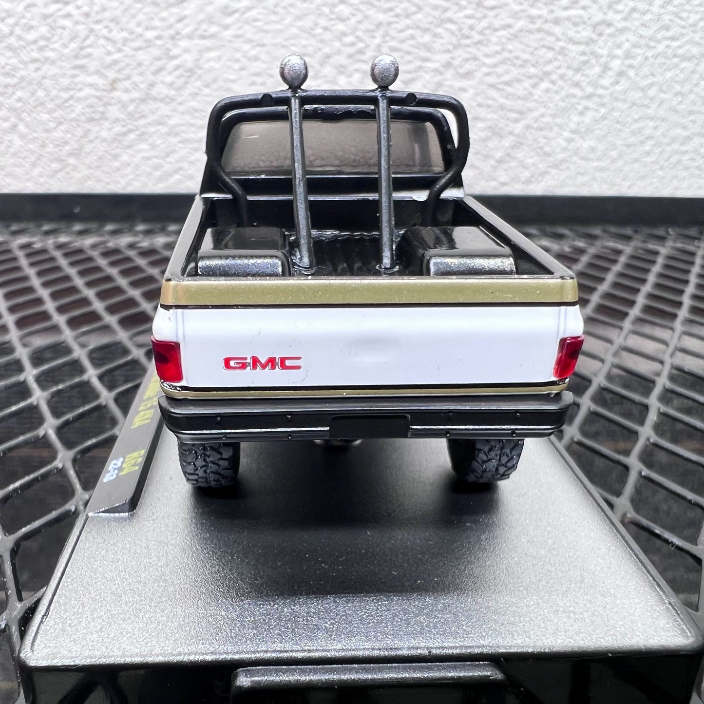 1/64 Scale 1976 GMC Sierra Diecast Model Truck