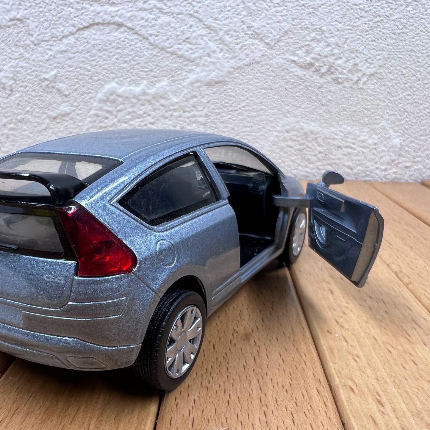 1/32 Scale Citroën C4 Diecast Model Car