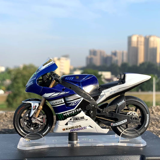 1/18 Scale Ymaha YZR-M1 46 World Champion 2013 Diecast Model Motorcycle