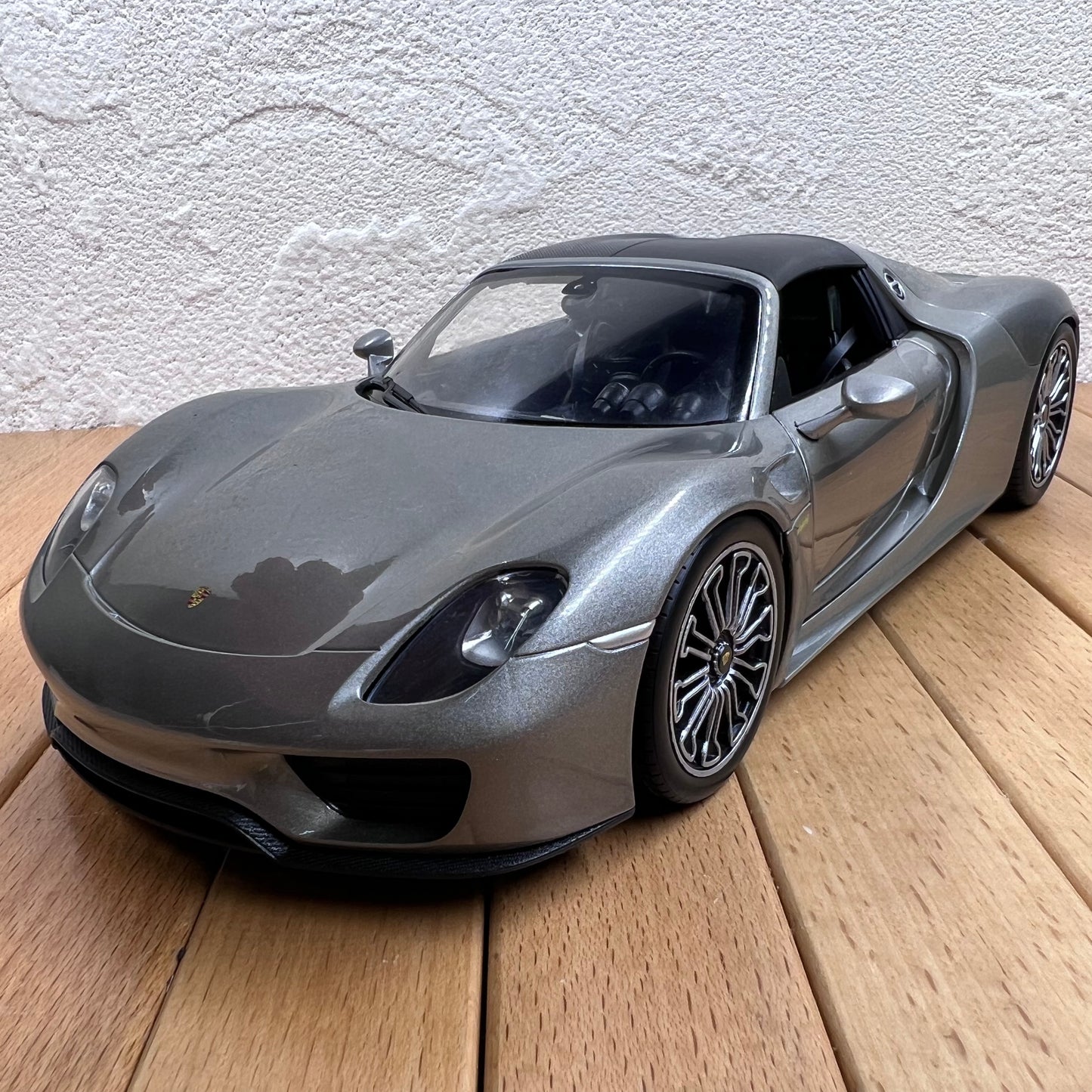 1/18 Scale Porsche 918 Spyder Diecast Model Car