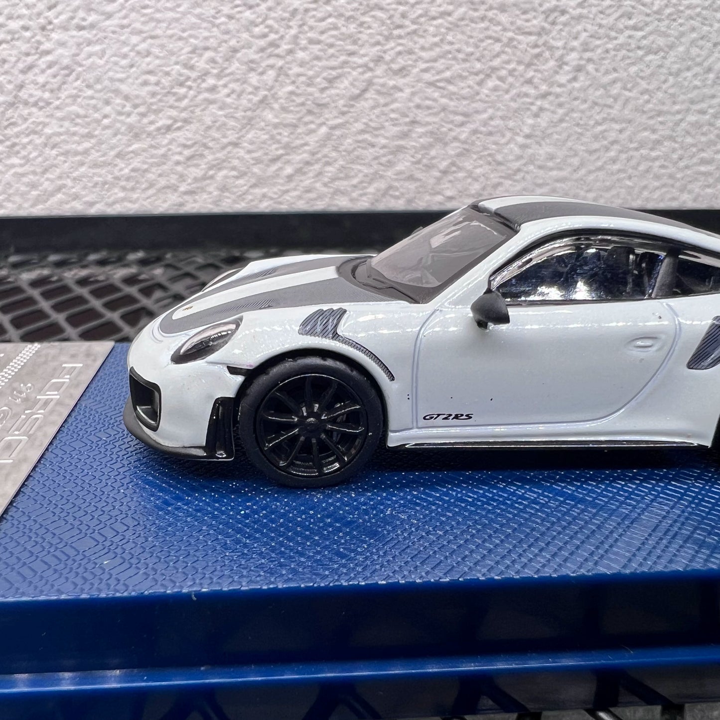 1/64 Scale Porsche 911 GT2 RS Diecast Model Car