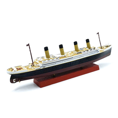 RMS Titanic Ocean Liner 1/1250 Scale Diecast Model Ship