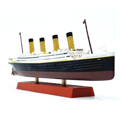 RMS Titanic Ocean Liner 1/1250 Scale Diecast Model Ship