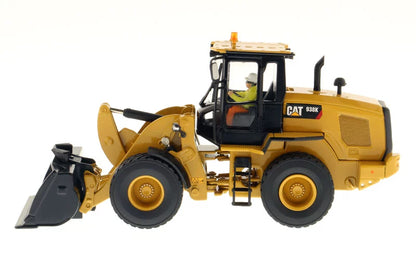 1:50 Scale Caterpillar 938K Wheel Loader Diecast Model DM85228