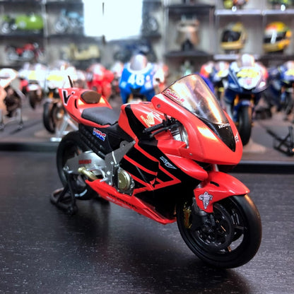 1/18 Scale Honda RC 211V Summer Test Suzuka 2001 Diecast Model Motorcycle