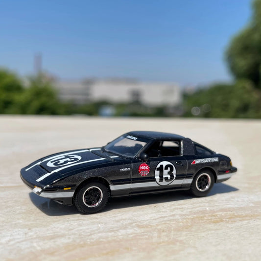 1/64 Scale Mazda RX-7 Sports Car Diecast Model