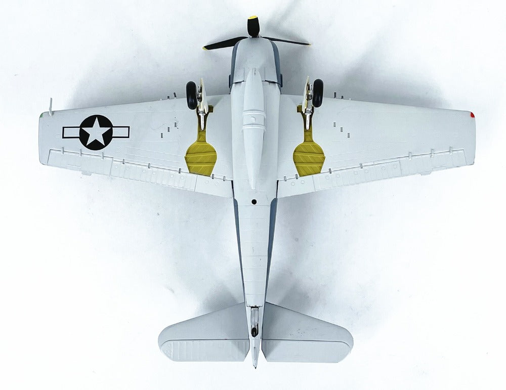 1/72 Scale Grumman F6F-5 Hellcat Carrier-Based Fighter Pre-built Collectible WWII US Aircraft Plastic Model