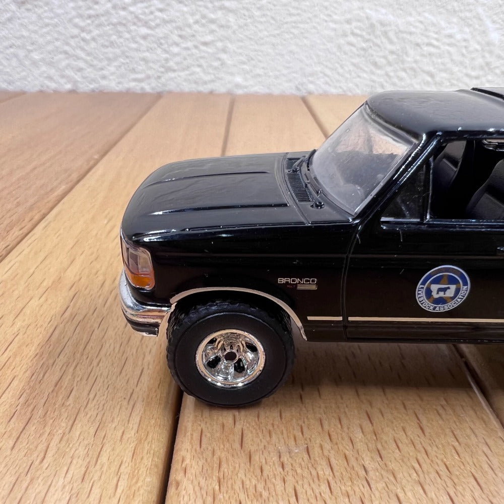 1/64 Scale 1992 Ford Bronco SUV Montana Livestock Association Diecast Model Car